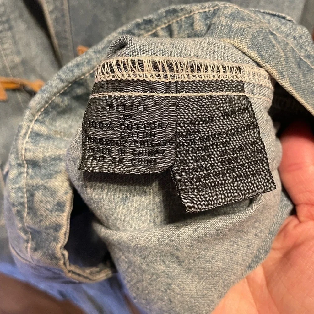 Vintage Lizsport 90s light denim oversized jacket with wooden toggle clasps - Picture 6 of 6
